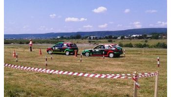 f_350_200_16777215_00_images__2017_04aprilie_Rallycross-Mioveni.jpg