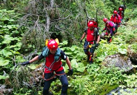 Două intervenții Salvamont în Munții Făgăraș. Turiști aflați în dificultate, în zona de creastă