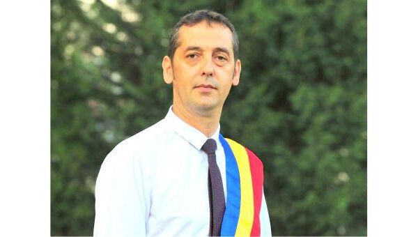 Primarul Florin Ionescu: Atenție, ursul a venit în Stoilești!