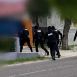 Arme, muniție și capcane pentru animale, găsite în urma unor percheziții în Vâlcea