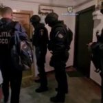 VIDEO. Destructurarea unei rețele de escroci din Vâlcea. Prejudiciu, 2 milioane euro!
