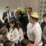 Ludovic Orban în rol de Moș Crăciun pentru copiii membrilor și simpatizanților Forța Dreptei Argeș