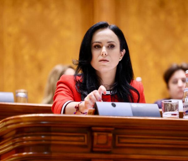 Lege nouă pentru protejarea celor care își cumpără locuințe — reguli clare pentru avansuri și garanții în construcții