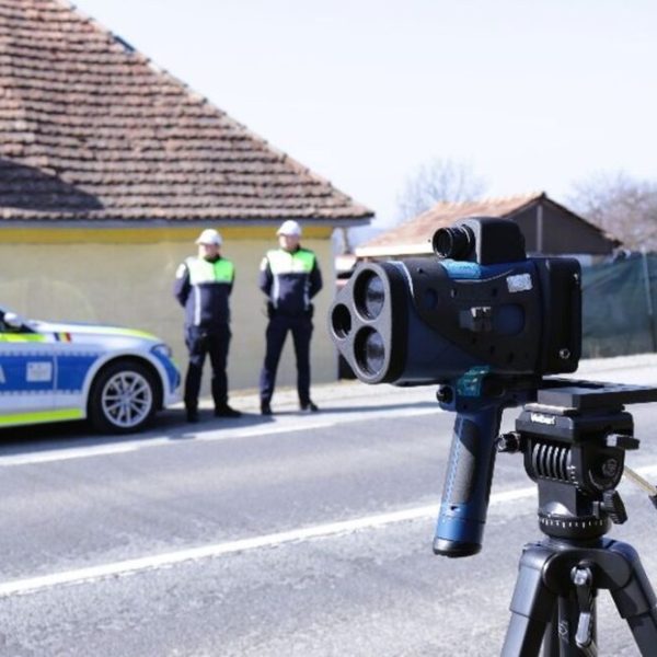 Șofer începător, prins de radar cu 150 km/h! A rămas fără permis după mai puțin de un an de când l-a obținut