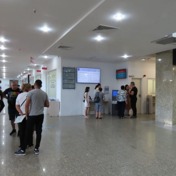 La Râmnicu Vâlcea a început eliberarea cărților electronice de identitate