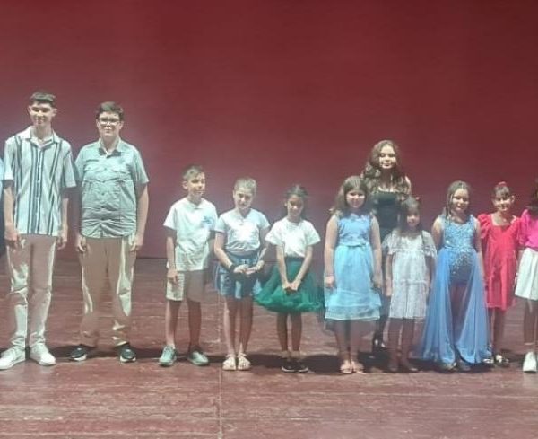 Copii frumoși și talentați, pe scena Casei de Cultură ,,Pr. Ion Ionescu”, din Topoloveni