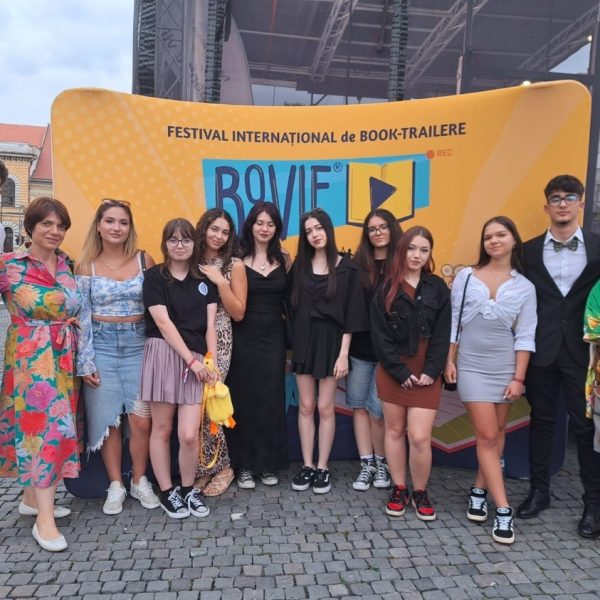 Elevi de la „Dinu Lipatti” Pitești premiați la Festivalul Internaţional de book-trailere Boovie!