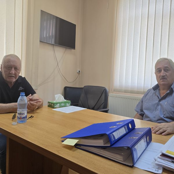 Horezu, orașul în care nu se taie panglici de 9 ani. De ce ? Ne explică primarul Nicolae Sărdărescu