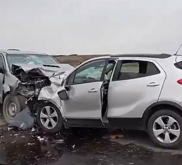 După o depășire ratată, un bărbat a murit și alte 7 persoane au fost rănite