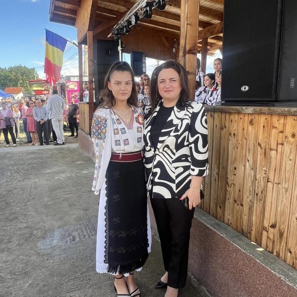 Senatorul Andra Bică: ”Comuna Stoilești are resurse, oameni și tradiții care îi dau forța de a privi spre viitor cu încredere”