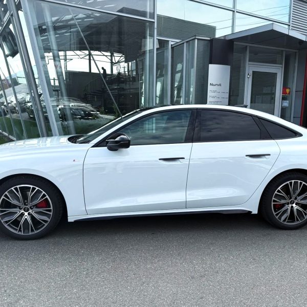 Nurvul: Audi A5 Alb Gletscher Metalizat– performanță, tehnologie și eleganță într-un singur pachet!