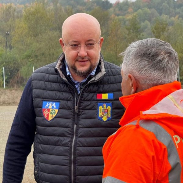 Cât a crescut în 10 ani copilul croitoresei din Ostroveni