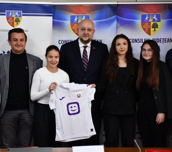 Constantin Rădulescu: ”Fotbalul feminin are viitor la Vâlcea! Parteneriat cu RSC Anderlecht, cel mai titrat club de fotbal din Belgia”!