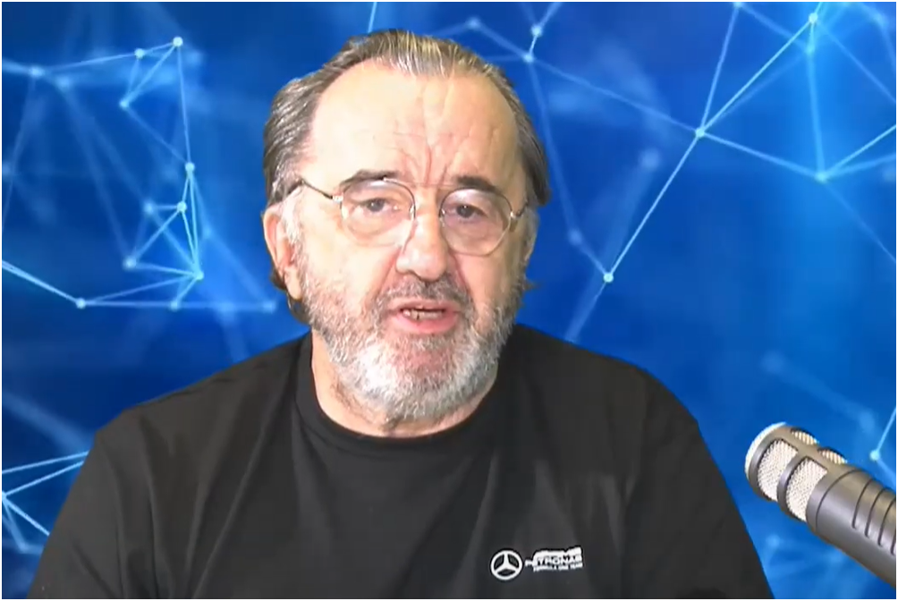 Varianta integrală a podcastului cu Florian Silișteanu. Pe cine atacă, ce probleme reale sau imaginare ridică în legătură cu viața culturală din Argeș
