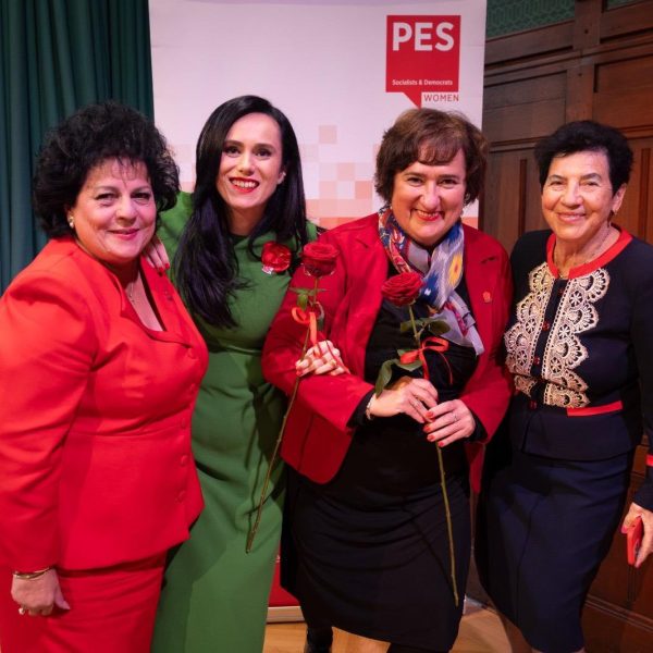 Simona Bucura – Oprescu, între noi aprecieri și noi insulte