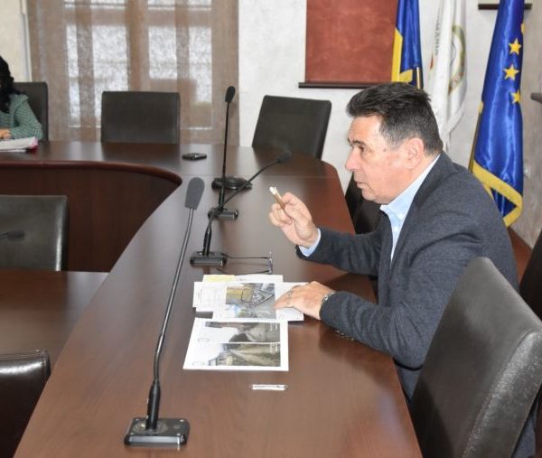 Probleme de toate felurile la audiențele viceprimarului Eusebiu Vețeleanu