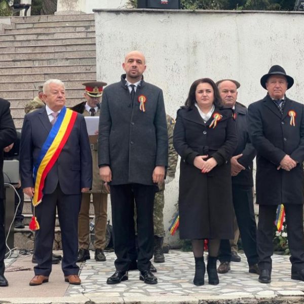 Senatorul Andra Bica: La mulți ani, România! La mulți ani tuturor românilor!