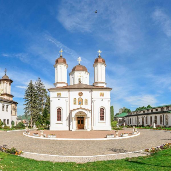 Arhiepiscopia Râmnicului și unele acuzații neverosimile și triste