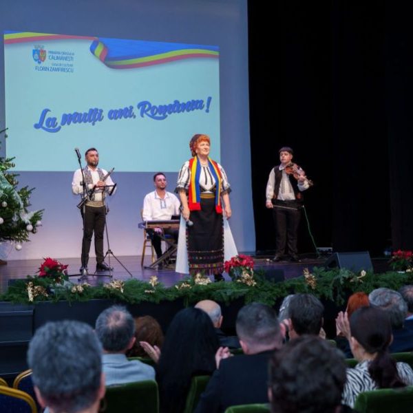 Ziua Națională a României sărbătorită la Călimănești, alături de Veta Biriș și Silviu Biriș