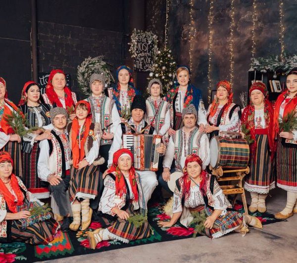 Primarul Sorin Vasilache: Program artistic de colinde tradiționale, urături, cântece și dansuri populare la Căminul Cultural din localitatea Cheia