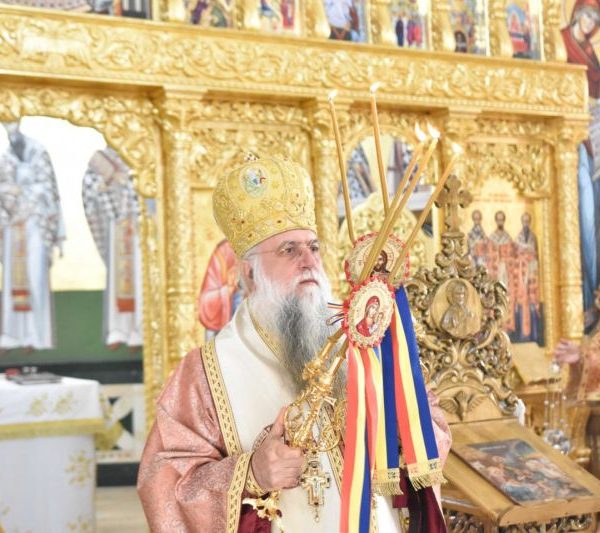 Înaltpreasfințitul Părinte Varsanufie, Arhiepiscopul Râmnicului, aniversează 58 de ani de viață