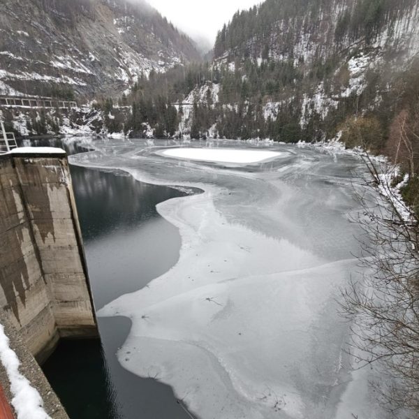 Cod Portocaliu și Cod Galben de inundații pentru râurile din bazinul hidrografic Argeș-Vedea