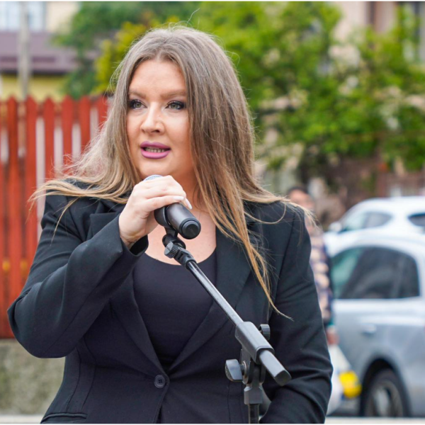 Prefecta de Argeș, Ioana Făcăleață, riscă să își bată singură cuie-n talpă