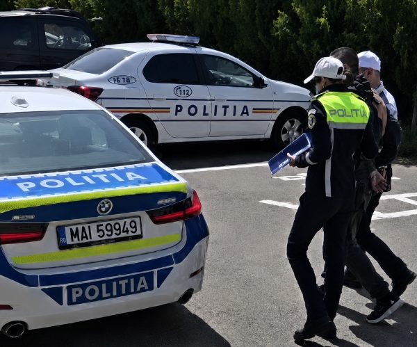 Prins la volan fără permis și băut bine, un șofer din Vâlcea a fost reținut de polițiști