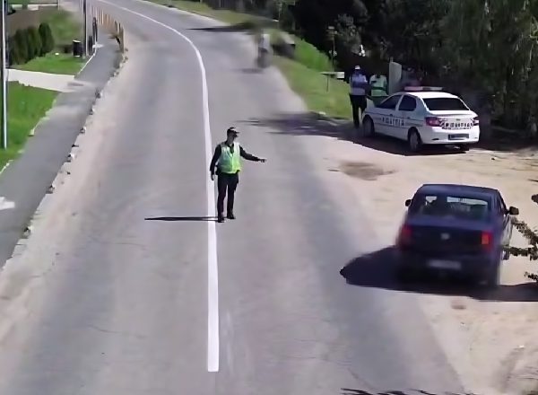 Controale pe șoselele din Topoloveni. Un permis reținut și patru certificate de înmatriculare retrase în doar trei ore