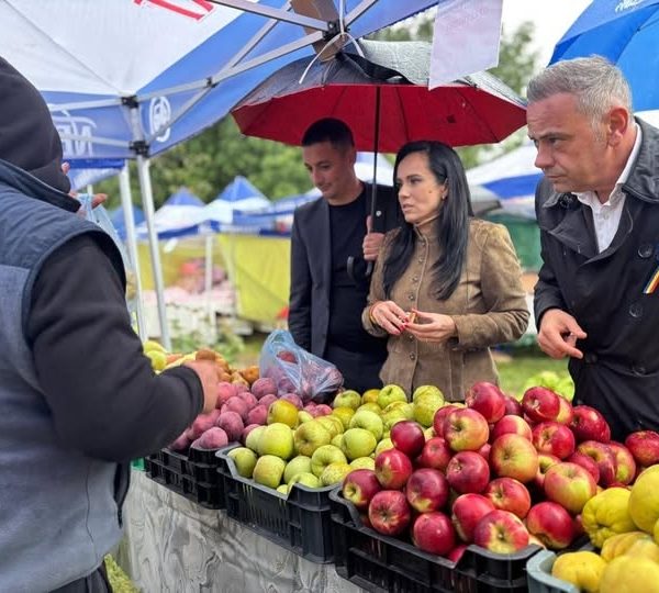 Simona Bucura Oprescu: „Produsele de bază trebuie să rămână la prețuri accesibile!”