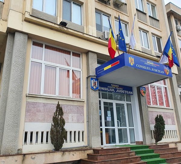CJ Vâlcea declanșează operațiunea: ”Salvați din infernul lui Bolojan”