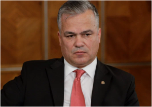 Fiindcă speranța moare ultima, Adrian Veștea nu își depune mandatul