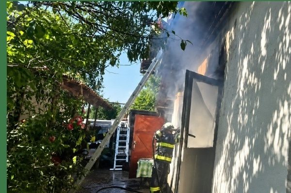 Femeie de 75 de ani, decedată după un incendiu izbucnit într-o locuință din Leordeni
