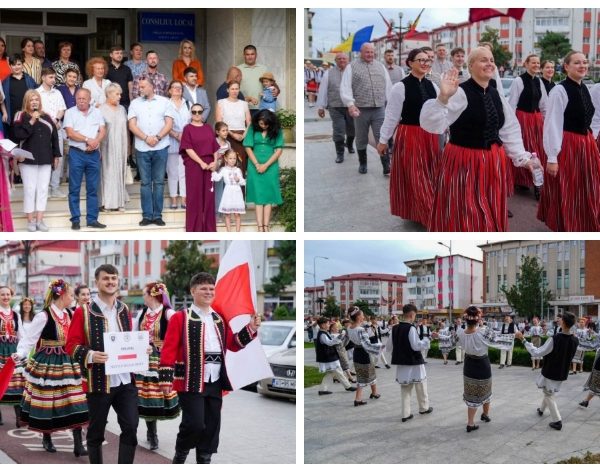 Topoloveni, gazda celei de-a doua zile a Festivalului Internațional de Folclor „Carpați”