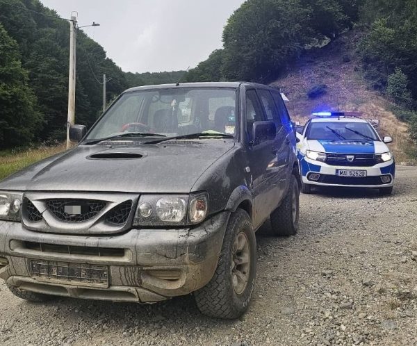 Bărbat de 73 de ani, prins la volan fără permis și cu o mașină neînmatriculată