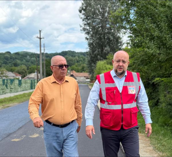 Constantin Rădulescu: Se toarnă un nou covor asfaltic pe DJ 651, drum care face legătura cu Păușești-Măglași