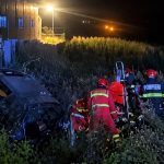 Patru tineri au ajuns la spital după ce mașina în care se aflau s-a răsturnat.&hellip;