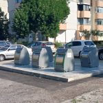 Containerele îngropate au înlocuit vechile platforme de gunoi în mai multe zone din Pitești
