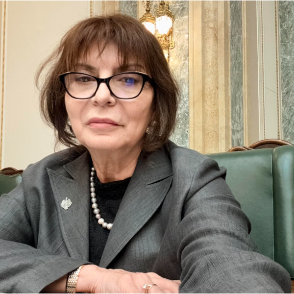 Când AUR emană puncte de vedere corecte. Exemplu: ”Cine scrie, în realitate, legile României?”