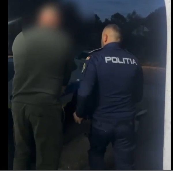 Și-a agresat iubita și a amenințat-o cu moartea. Tânăr de 25 de ani, reținut