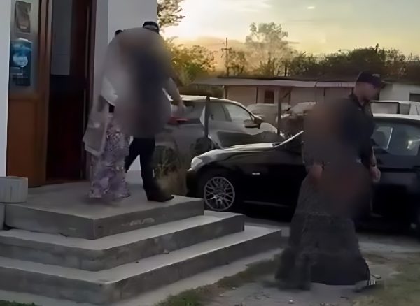 15.000 de lei, furați din două mașini. Două tinere, reținute în Vâlcea