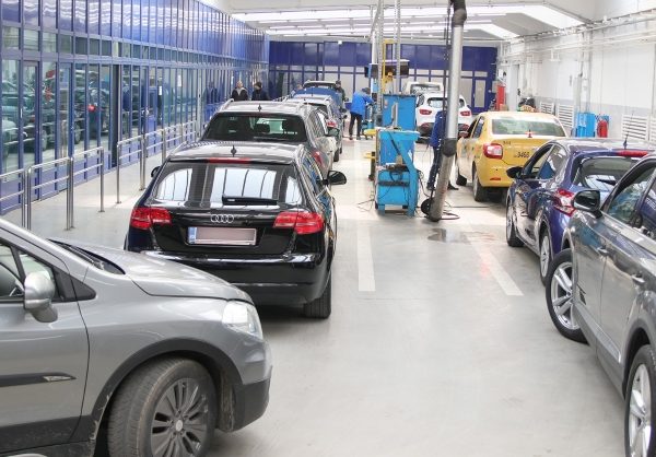 Programările la RAR sunt gratuite. Cât trebuie să aștepte șoferii și de ce avertizează instituția să nu plătească intermediari