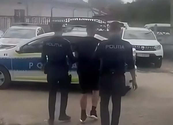Tânăr de 28 ani, reținut. Și-a amenințat fosta iubită, deși avea ordin de protecție