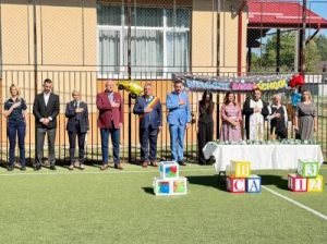 Primarul Constantin Bărzăgeanu: Școala noastră poartă, de acum, numele „Alexandru Popescu Mihăești”. Mult succes în noul an școlar!