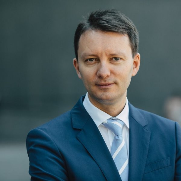 Siegfried Mureșan = punerea în abis a României