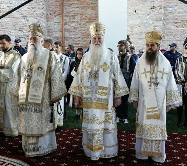 ÎPS Varsanufie a participat la proclamarea locală a canonizării Sfintei Cuvioase Antonina de la Tismana