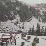 VIDEO. Ninge pe Transfăgărășan, la peste 1.600 de metri! Avertisment pentru șoferi și turiști