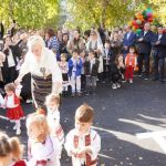 Primarul Mircia Gutău a participat la Târgul de Toamnă organizat de copiii de la Grădinița&hellip;